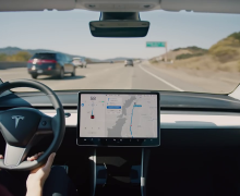 Tesla Autopilot : premier procès d’un conducteur en Californie après un accident fatal