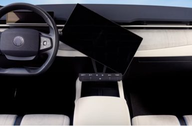 Fisker Ocean : un incroyable écran central rotatif pour le SUV électrique