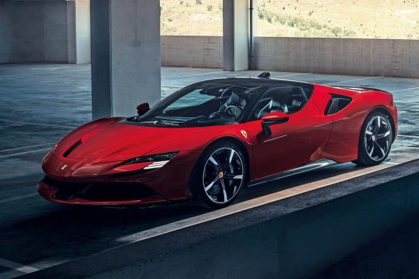 Ferrari prépare la production de ses premières voitures électriques