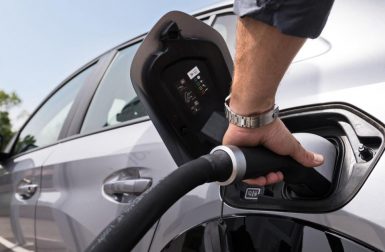 Prix de l’électricité : quelle hausse craindre en 2023 pour la recharge de sa voiture ?